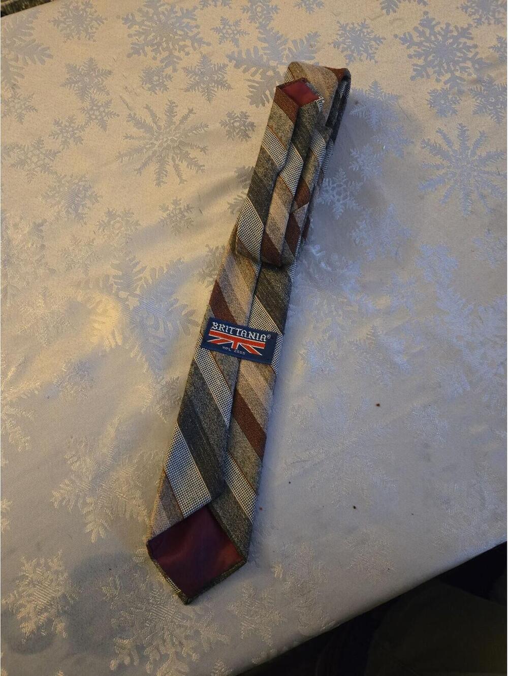 Vintage Brittania Striped Textured Silk Blend Tie